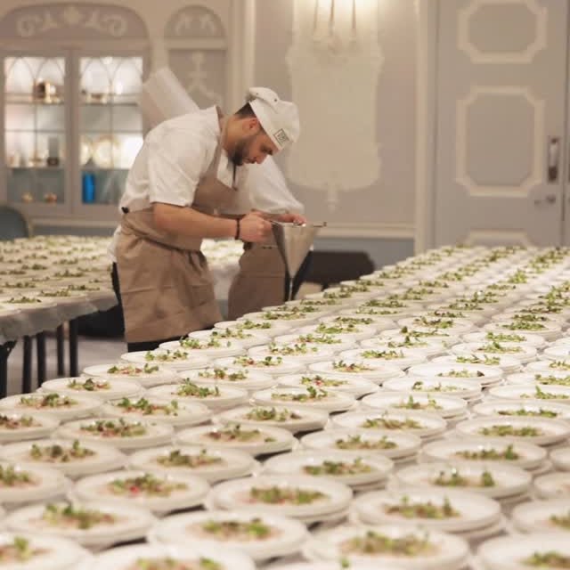 Nicola and Jamie’s wedding 💍  @thedorchester  @dreameventsltd  @johncarterflowers  @thefunctionband  @eitanfreilich  @rachel_takes_pictures  @teteatete_films  @jptoastmaster   reel by @diflowphotograp